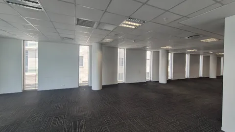 WhatsApp Image 2025-11-19 at 13.58.21 (1).